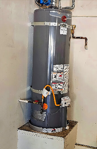 https://stirlinghotwater.com.au/uploads/2025/06/electric-hot-water-system-97870.jpg
