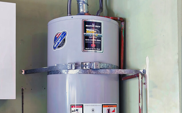 https://stirlinghotwater.com.au/uploads/2025/06/gas-hot-water-system-30845.jpg