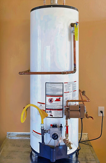 https://stirlinghotwater.com.au/uploads/2025/06/gas-hot-water-system-32424.jpg