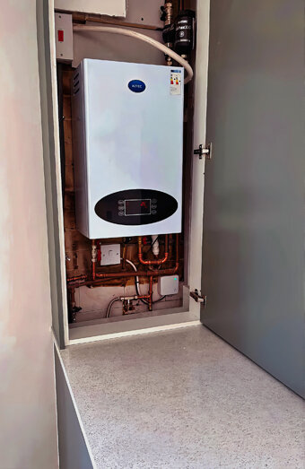 https://stirlinghotwater.com.au/uploads/2025/06/instant-hot-water-systems-44293.jpg