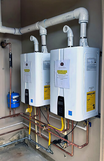 https://stirlinghotwater.com.au/uploads/2025/06/thermostatic-water-systems-21158.jpg